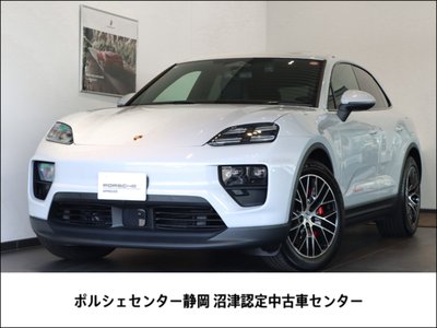 PORSCHE MACAN - 1