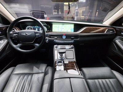 2020 Genesis G90 — фото 5
