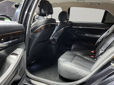 2020 Genesis G90 缩略图 12