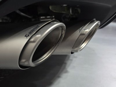 2025 Lamborghini URUS thumbnail 38