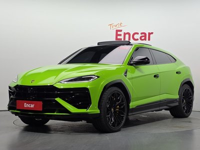 LAMBORGHINI URUS - 3