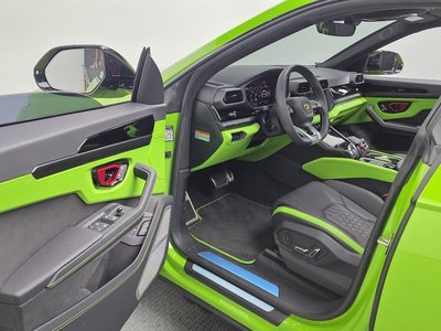 2025 Lamborghini URUS thumbnail 14