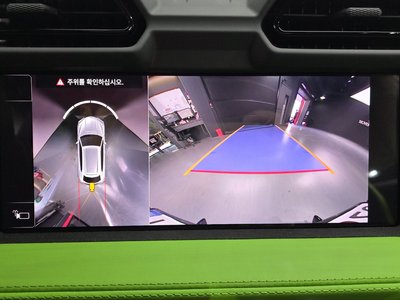 2025 Lamborghini URUS thumbnail 22
