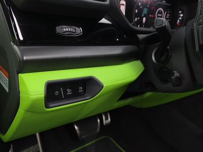 2025 Lamborghini URUS thumbnail 28