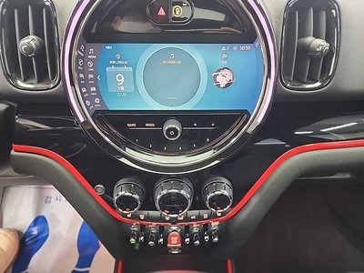 MINI COUNTRYMAN - 10