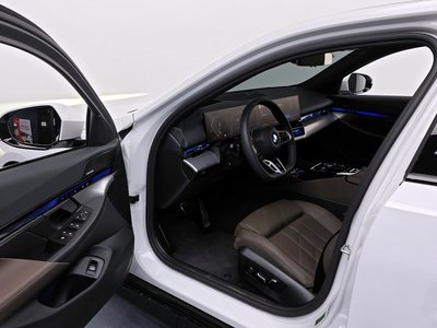 BMW 5 SERIES - 10