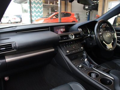 صورة مصغرة 26 لـ 2015 Lexus RC F