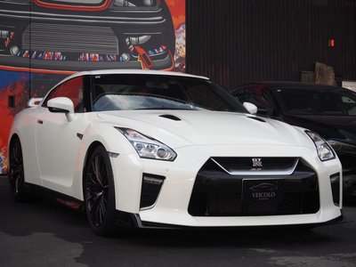 NISSAN GT-R - 4