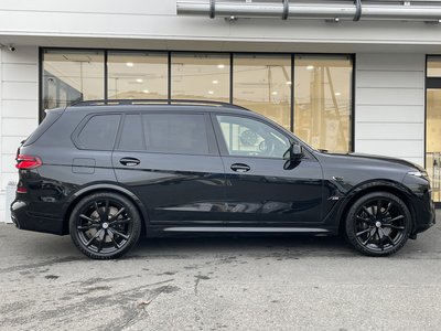 BMW X7 - 7
