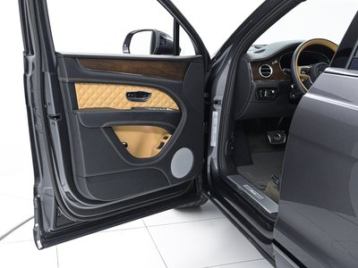 BENTLEY BENTAYGA - 8