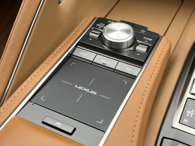 2017 Lexus LC thumbnail 50