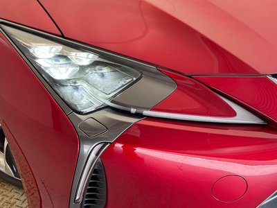 2017 Lexus LC thumbnail 15