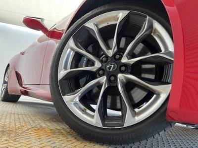 2017 Lexus LC thumbnail 16