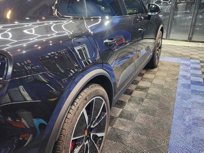 2025 Porsche MACAN photo 3