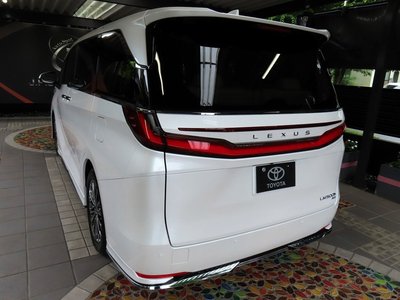 صورة مصغرة 14 لـ 2026 Lexus LM