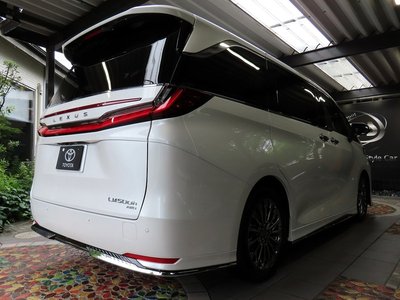 صورة مصغرة 36 لـ 2026 Lexus LM