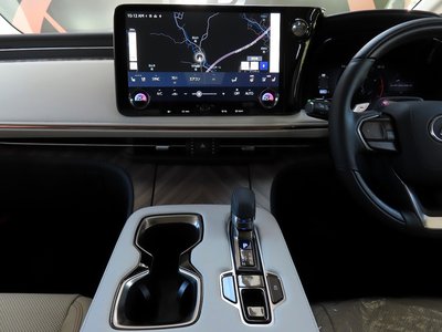 صورة مصغرة 48 لـ 2026 Lexus LM