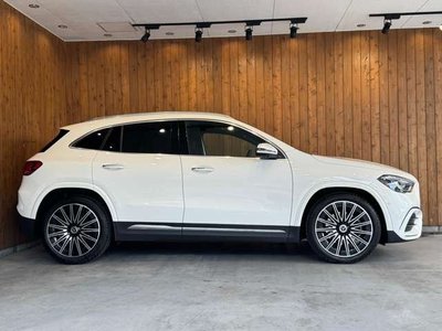 MERCEDES-BENZ GLA - 3