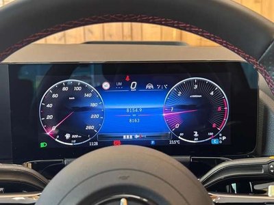 MERCEDES-BENZ GLA - 10