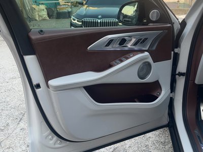 صورة 5 لـ 2023 BMW XM