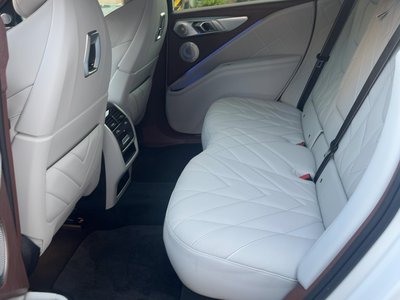2023 BMW XM — миниатюра 12