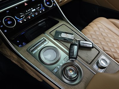 2022 Genesis GV80 — миниатюра 12