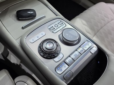 2022 Genesis G90 (RS4) — миниатюра 12