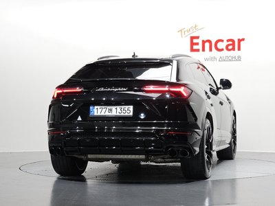 LAMBORGHINI URUS - 3