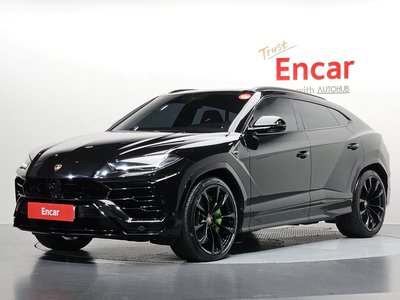 LAMBORGHINI URUS - 1