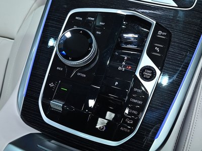 2024 BMW X7 — миниатюра 35