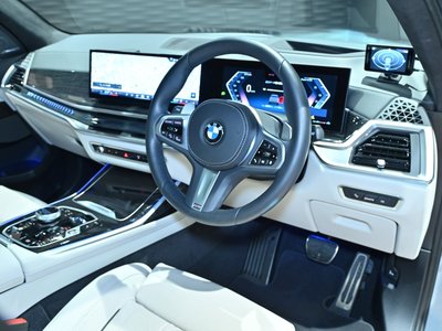 2024 BMW X7 — миниатюра 13