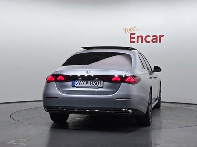MERCEDES-BENZ E-CLASS - 4