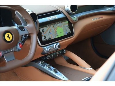 2019 Ferrari GTC4 LUSSO — миниатюра 24