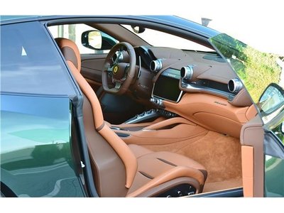 2019 Ferrari GTC4 LUSSO — миниатюра 11