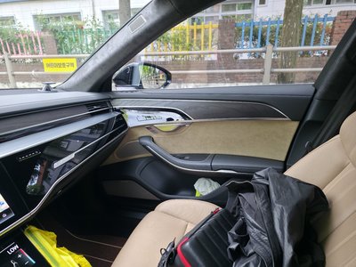 AUDI A8 - 5