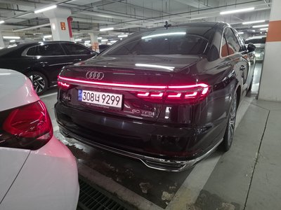AUDI A8 - 3