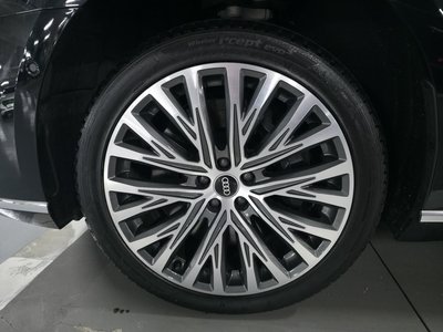AUDI A8 - 6
