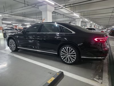 AUDI A8 - 4