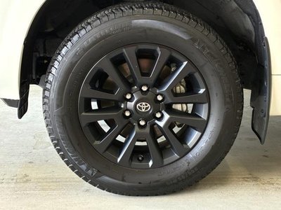 TOYOTA LAND CRUISER PRADO - 10