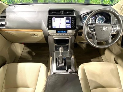 TOYOTA LAND CRUISER PRADO - 2