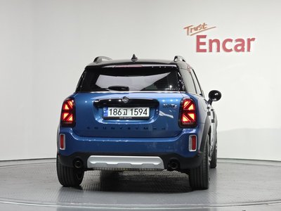 MINI COUNTRYMAN - 4