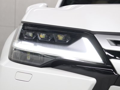 2024 Lexus LX — миниатюра 17