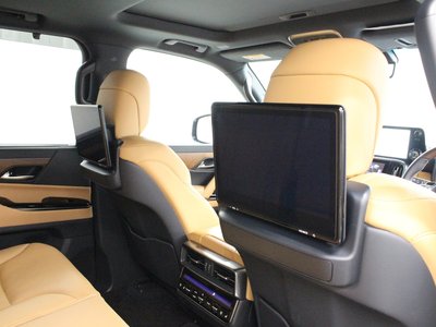 2024 Lexus LX — миниатюра 11