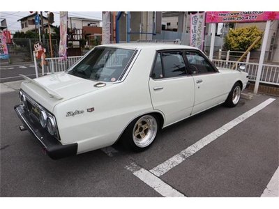 NISSAN SKYLINE - 7