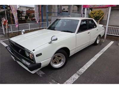 NISSAN SKYLINE
