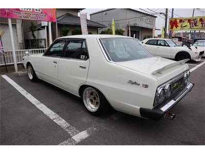 NISSAN SKYLINE - 6