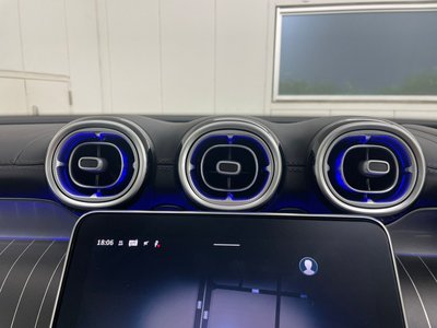 2026 Mercedes-BENZ GLC — миниатюра 40