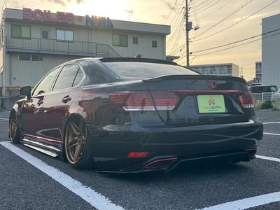 LEXUS LS - 6