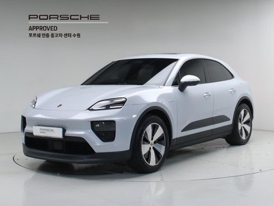 PORSCHE MACAN - 1