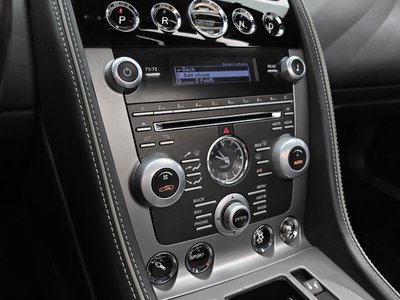 2015 Aston Martin DB9 — миниатюра 15